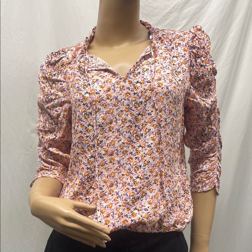 Rose + Olive Women's Pink Floral 3/4 Gathered Sleeves Blouse - Picture 2 of 8